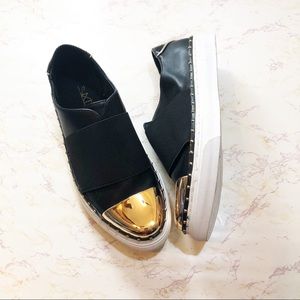 SixtySeven Slip On black and gold Sneaker Sz 36
